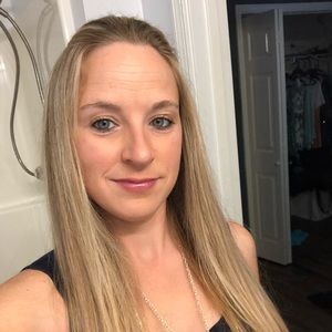 Meet your Posher, Caitlin